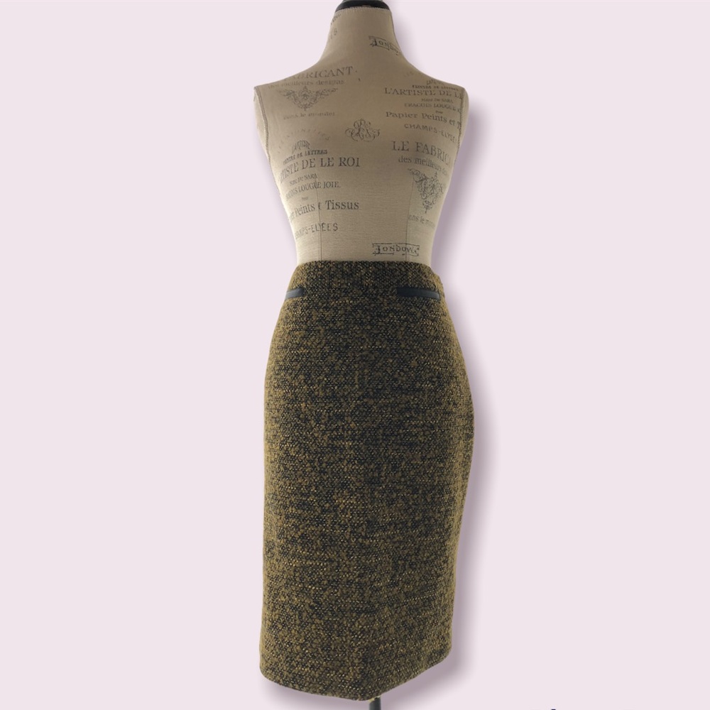 Classiques Entier Back Zipper Knitted Skirt - Picture 1 of 13